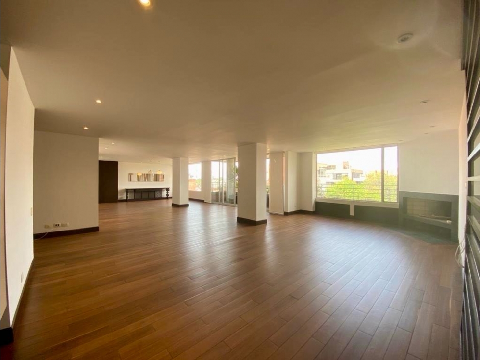 SE VENDE APARTAMENTO EN EL VIRREY 290 mts + terrazas y balcones