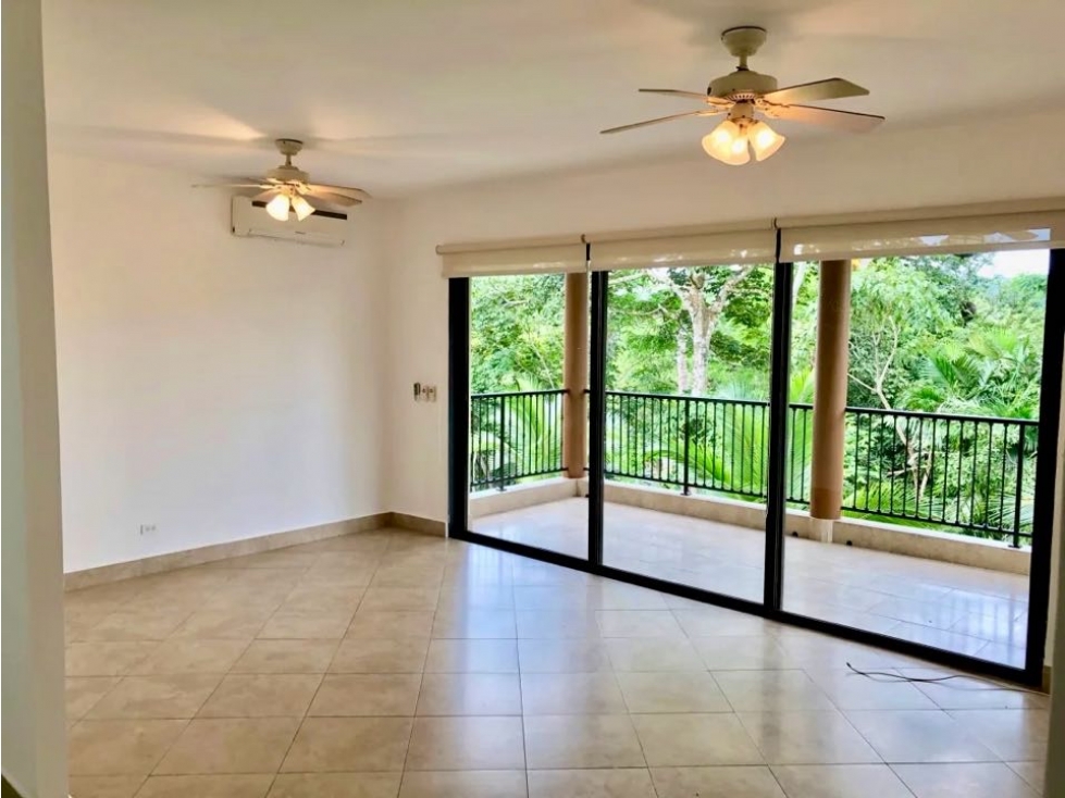 SE VENDE APARTAMENTO EN EMBASSY - CLAYTON