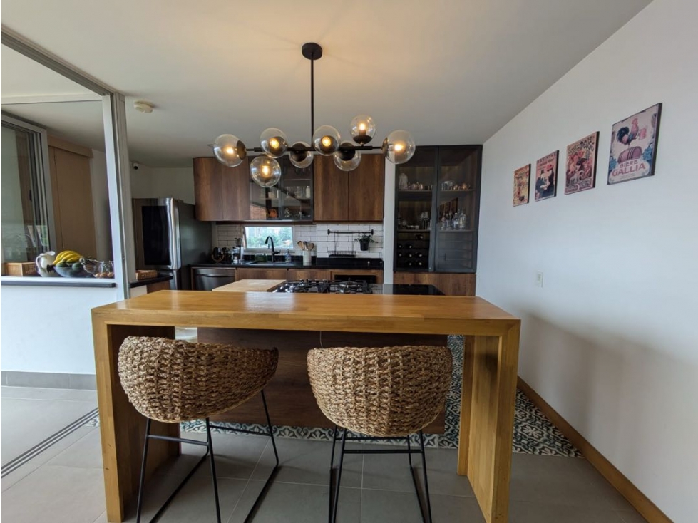 SE VENDE APARTAMENTO EN ENVIGADO SECTOR EL ESMERALDAL — foto 2