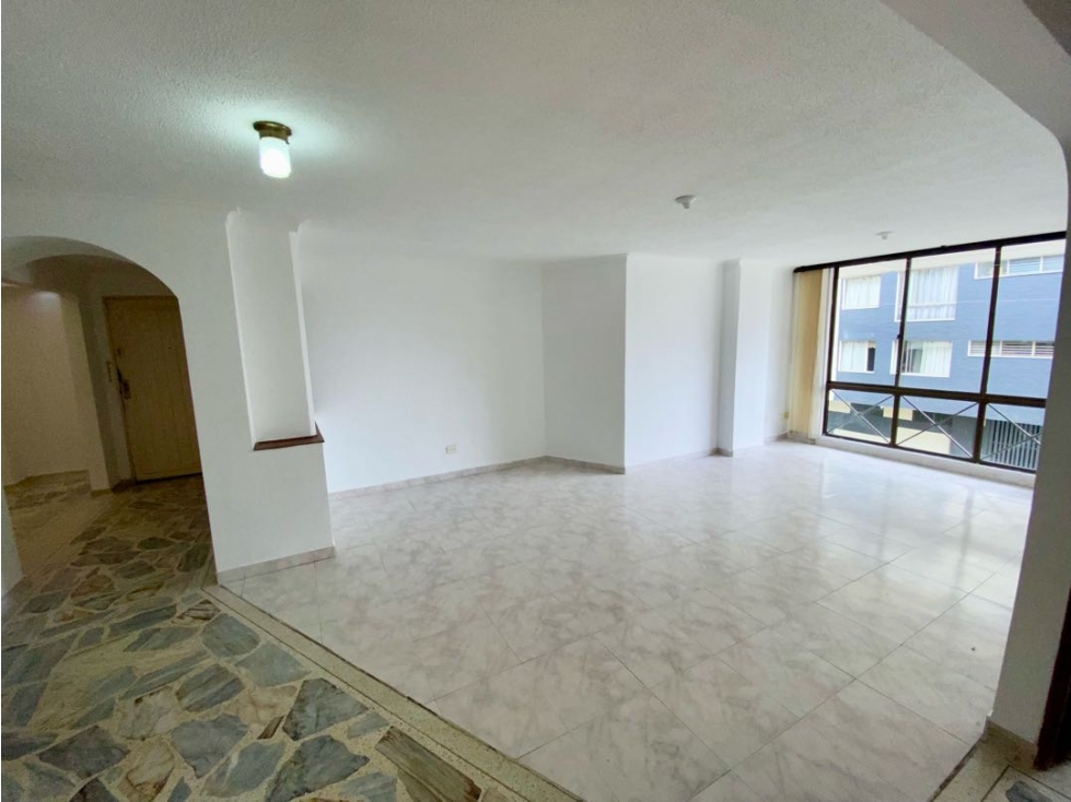 SE VENDE APARTAMENTO EN FUNDADORES ARMENIA