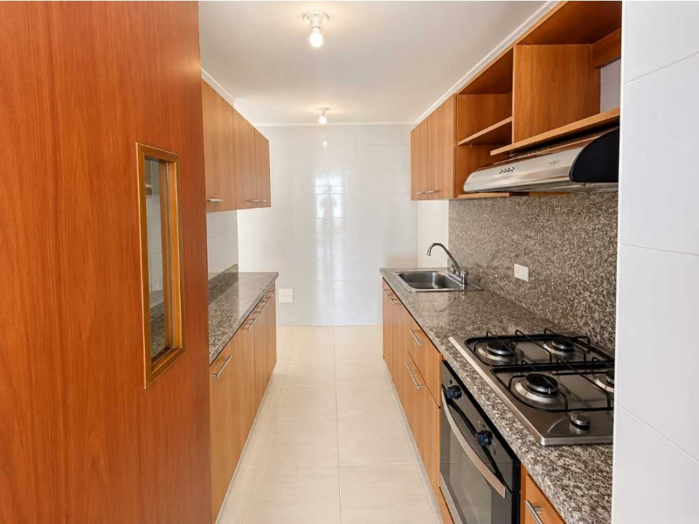 SE VENDE APARTAMENTO EN GRAN GRANADA, ENGATIVA, BOGOTA — foto 3