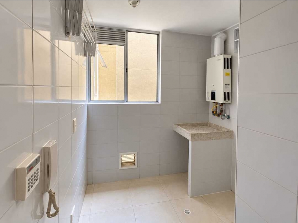 SE VENDE APARTAMENTO EN GRAN GRANADA, ENGATIVA, BOGOTA — foto 5