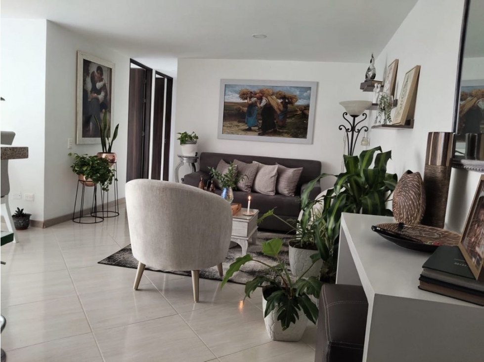 SE VENDE APARTAMENTO EN ITAGUI CERCA AL CENTRO DE LA MODA