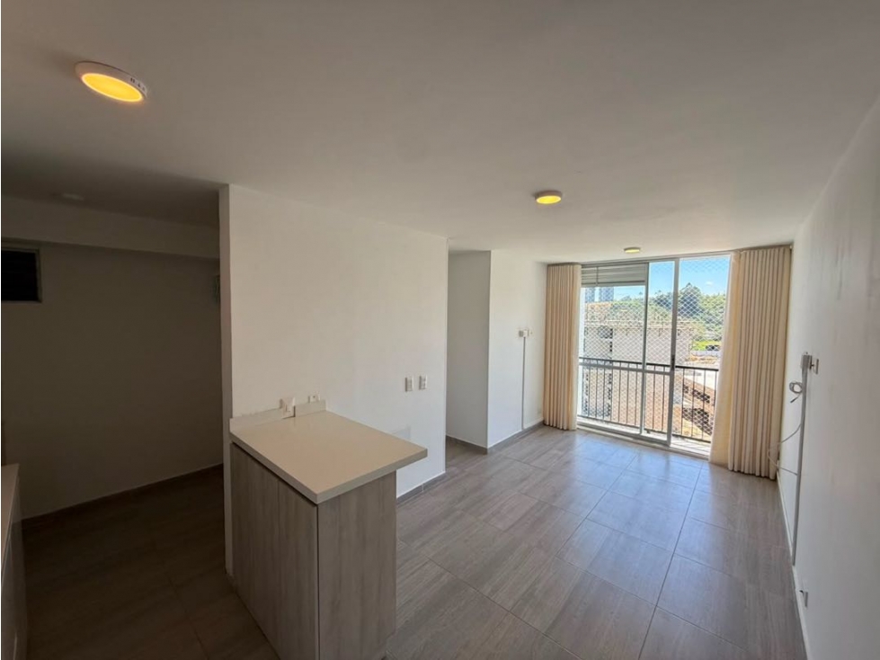 SE ARRIENDA APARTAMENTO EN LA AV CENTENARIO ARMENIA — foto 2