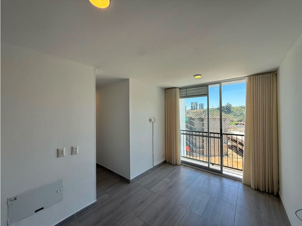 SE ARRIENDA APARTAMENTO EN LA AV CENTENARIO ARMENIA — foto 4