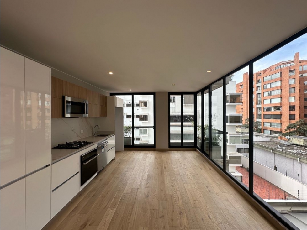 SE VENDE APARTAMENTO EN LA CABRERA 60M2 BALCONES