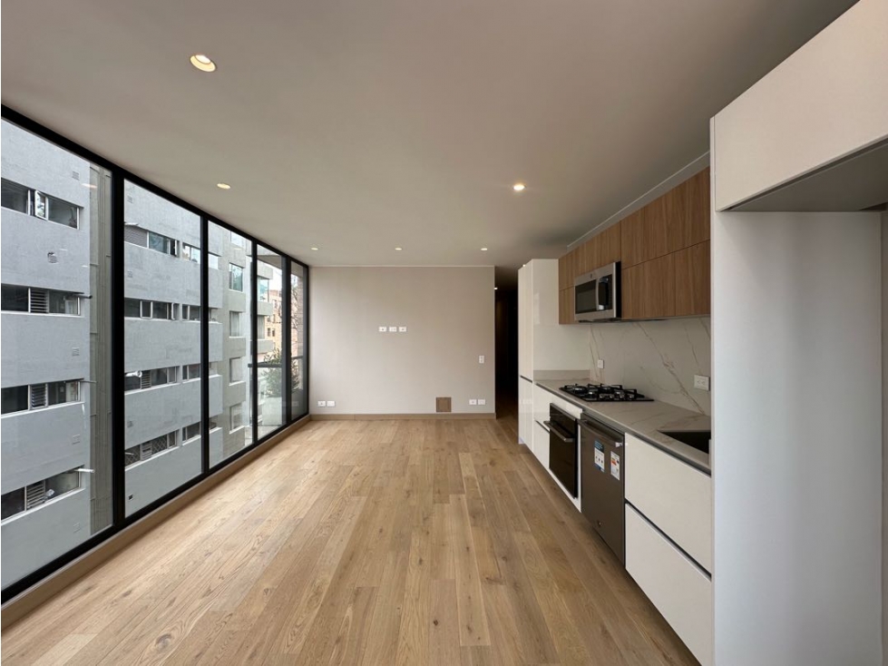 SE VENDE APARTAMENTO EN LA CABRERA 60M2 BALCONES — foto 2
