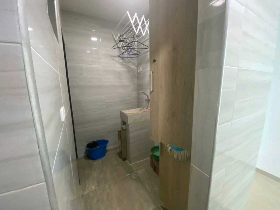SE VENDE APARTAMENTO EN LA CASTELLANA — foto 5