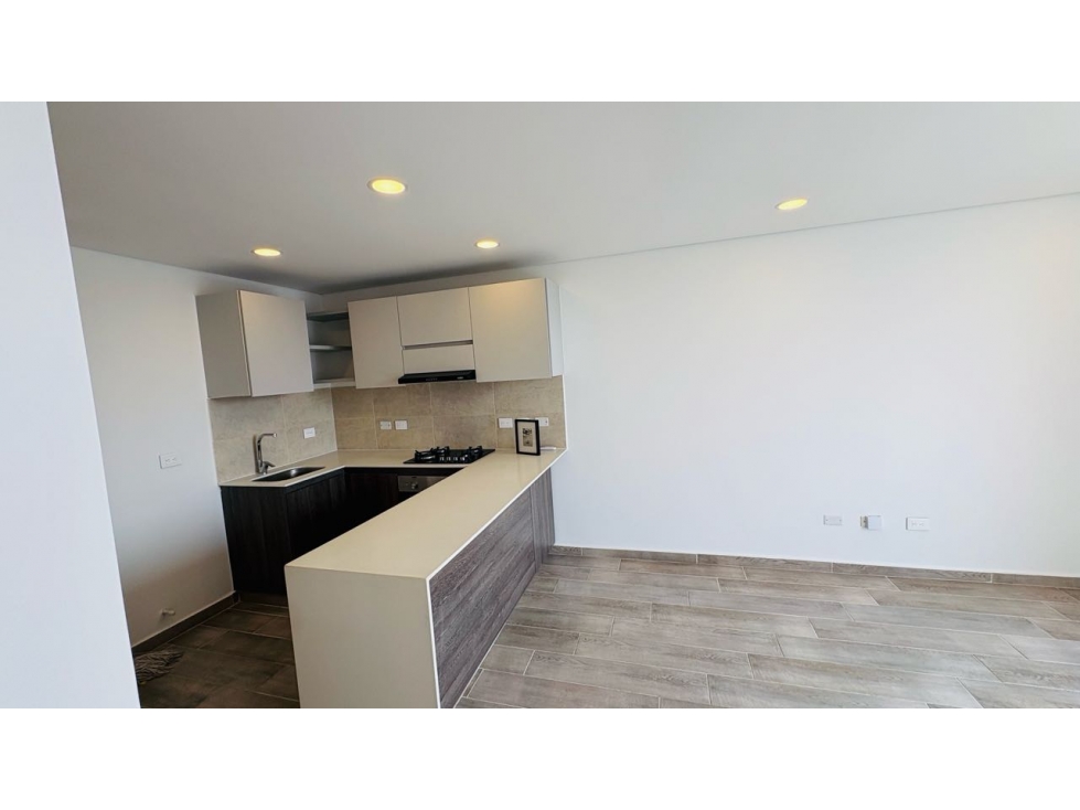 OPORTUNIDAD DE INVERSION SE VENDE APARTAMENTO EN LA CASTELLANA — foto 2