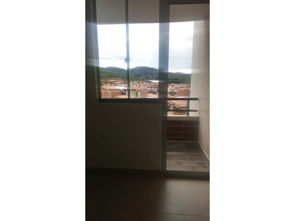 SE VENDE APARTAMENTO EN LA CEJA EN GIRASOLES DEL TAMBO se entrega rent — foto 4