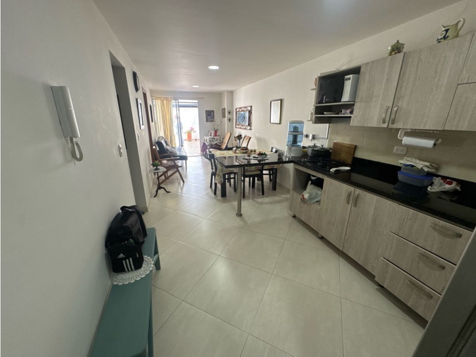 SE VENDE APARTAMENTO EN LA CEJA PRIMER PISO Y TERRAZA PARQUEADERO Y UT — foto 2