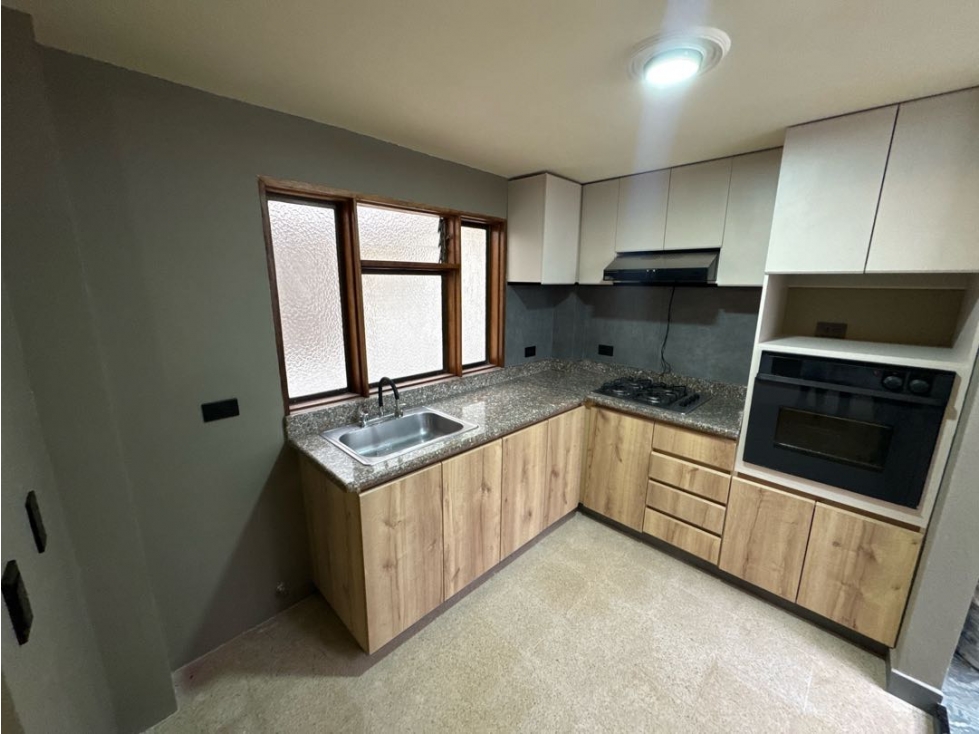 SE VENDE APARTAMENTO EN LA CEJA REMODELADO ZONA CENTRO CERCA AL PARQUE — foto 2
