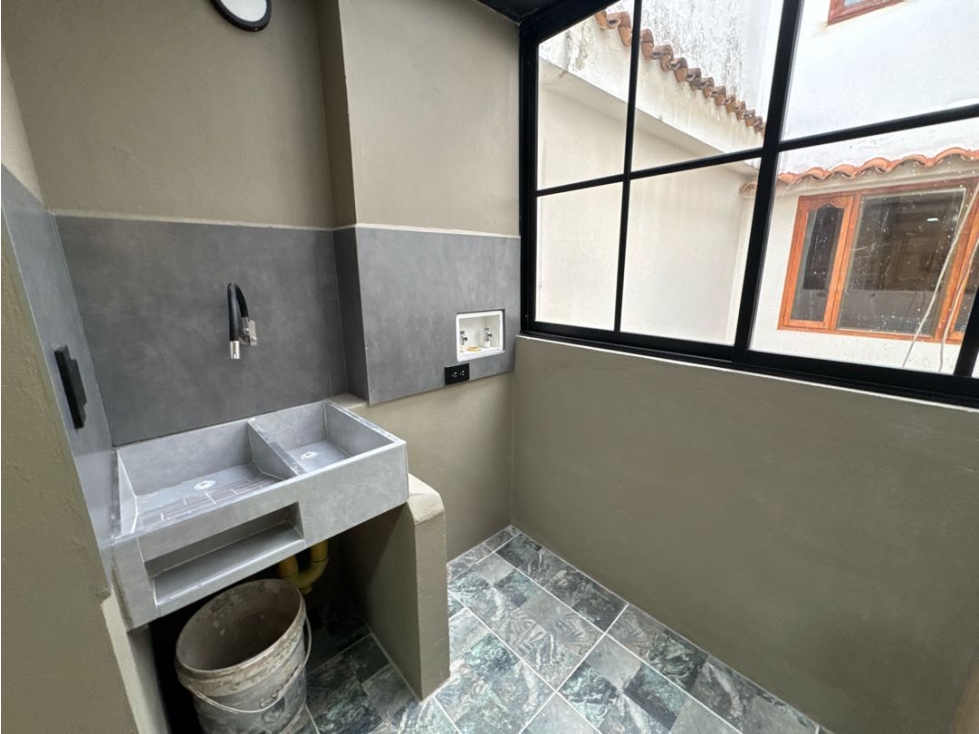 SE VENDE APARTAMENTO EN LA CEJA REMODELADO ZONA CENTRO CERCA AL PARQUE — foto 3