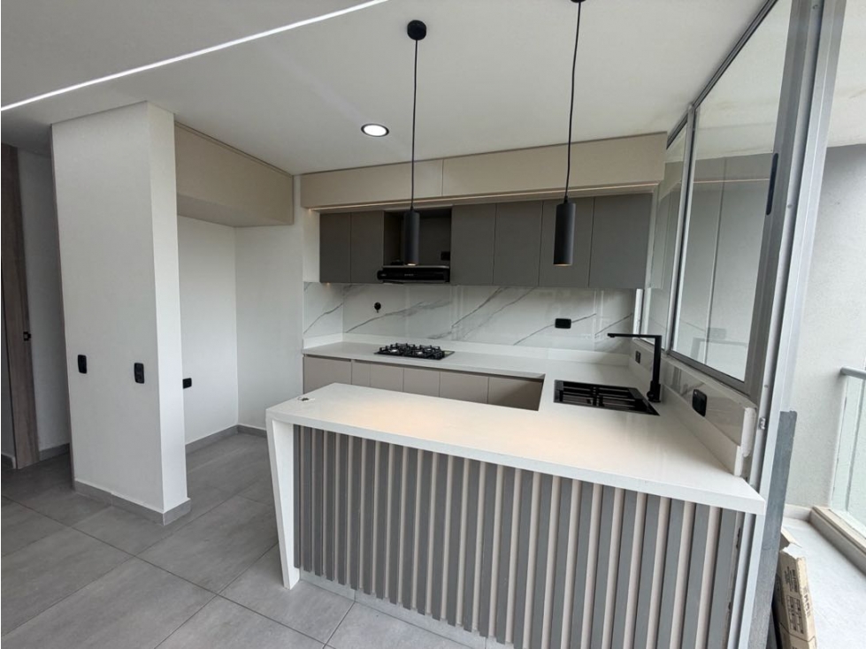 SE VENDE APARTAMENTO EN LA CEJA CON 2 PARQUEADEROS UNIDAD LORIENT