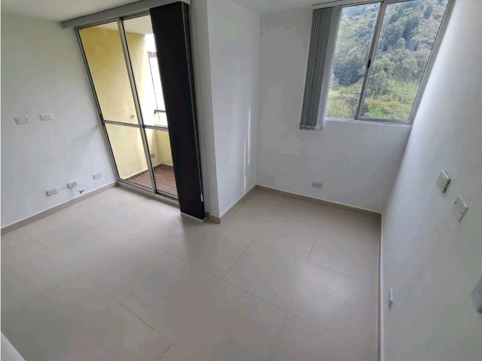 SE VENDE APARTAMENTO EN LA ESTRELLA. — foto 4