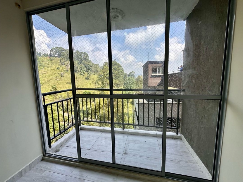 Se vende apartamento en La Estrella - Sector La Tablaza — foto 3