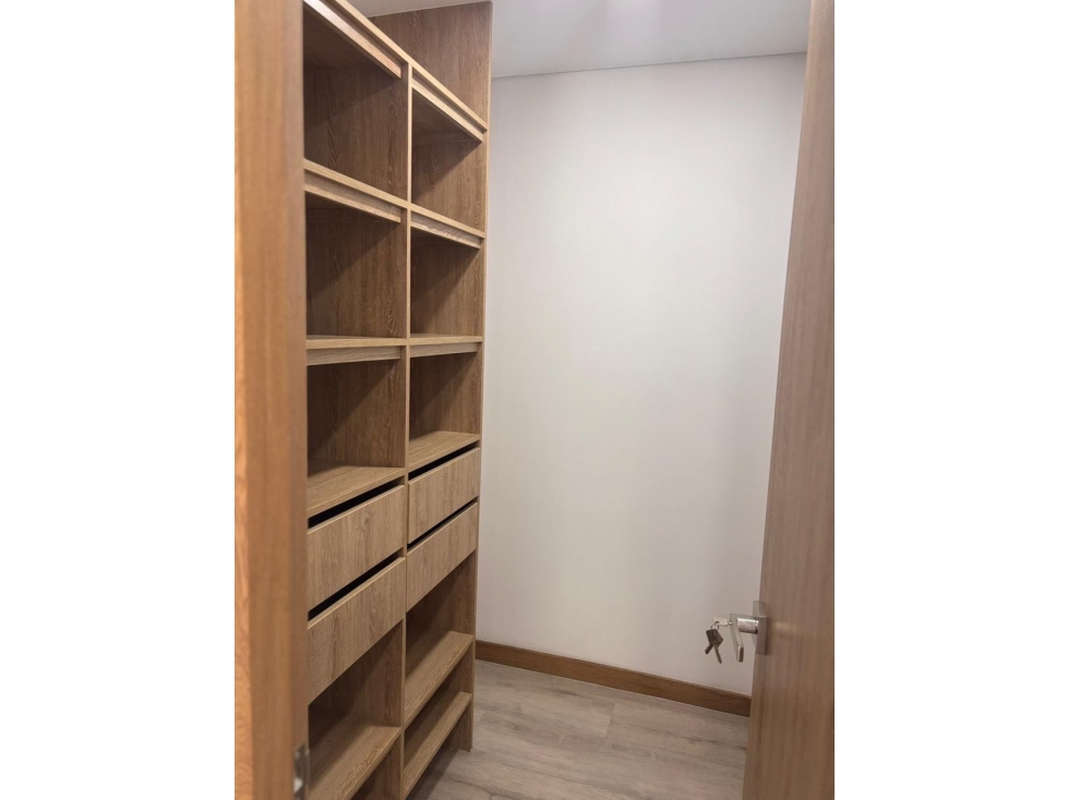 Se vende apartamento en las palmas cerca al tunel — foto 4