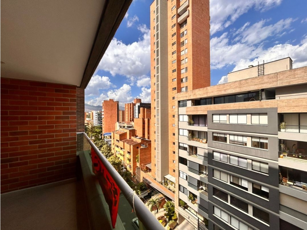 SE VENDE APARTAMENTO EN LAURELES SECTOR SANTA TERESITA