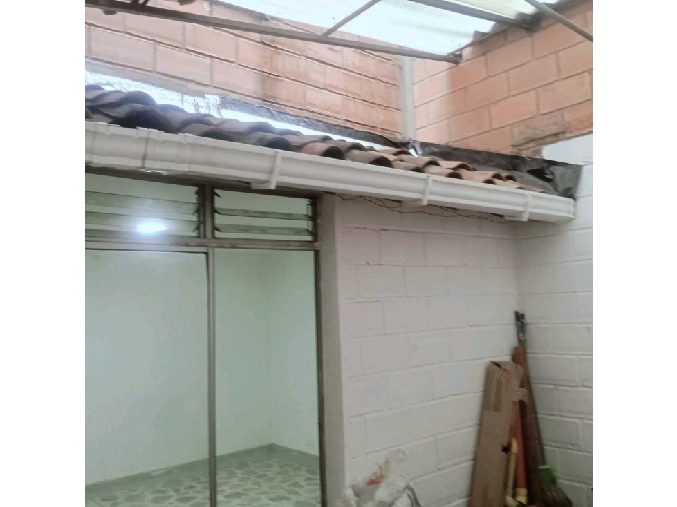 SE VENDE APARTAMENTO EN MEDELLIN CERCA A ESTACION SURAMERICANA — foto 5