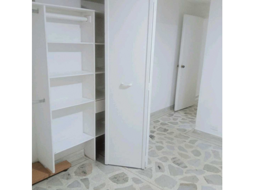 SE VENDE APARTAMENTO EN MEDELLIN CERCA A ESTACION SURAMERICANA — foto 6