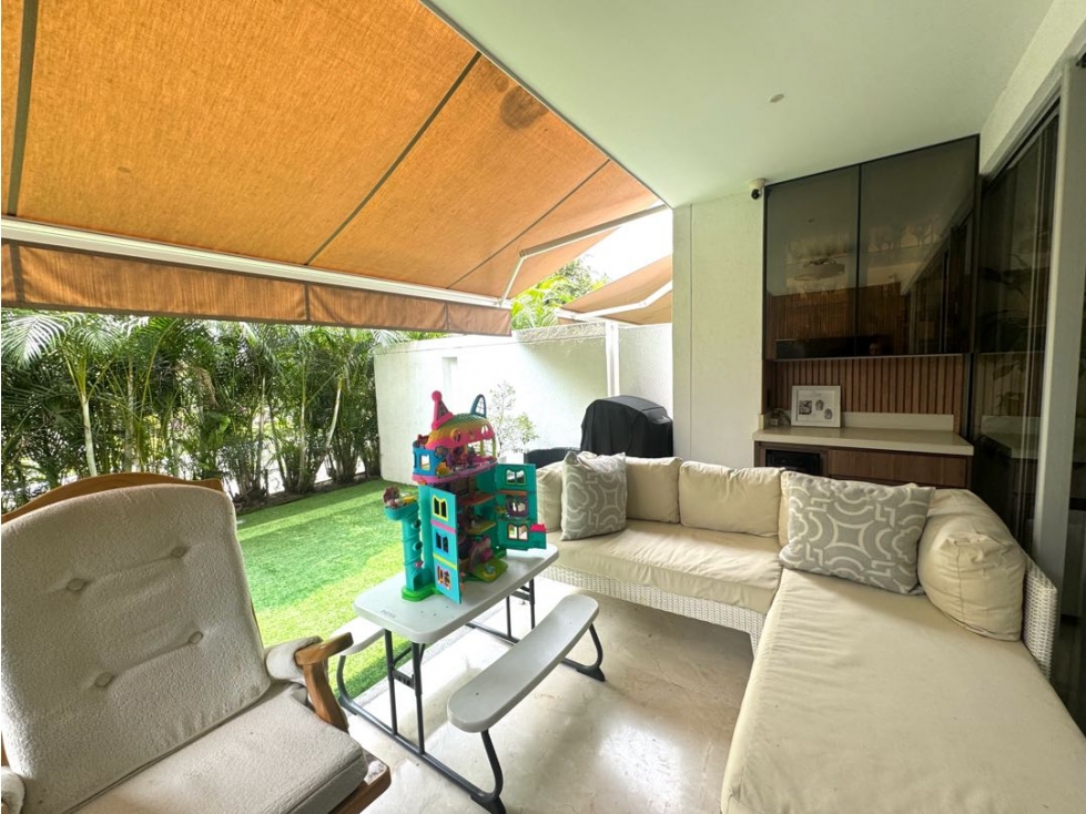 Se vende apartamento en Menga.