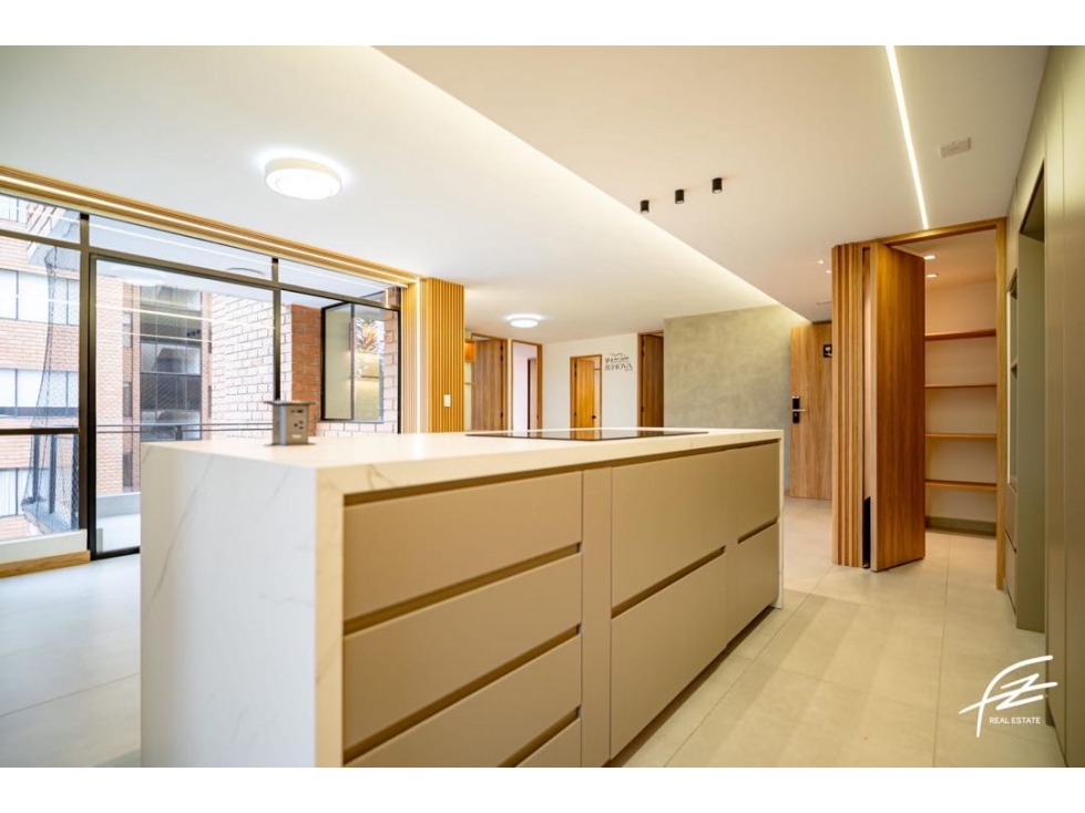SE VENDE APARTAMENTO EN MILLA DE ORO EL POBLADO MEDELLÍN