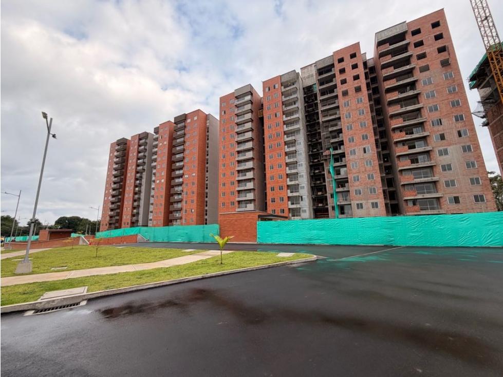 SE VENDE APARTAMENTO EN MONTEVEDRA PISO 3