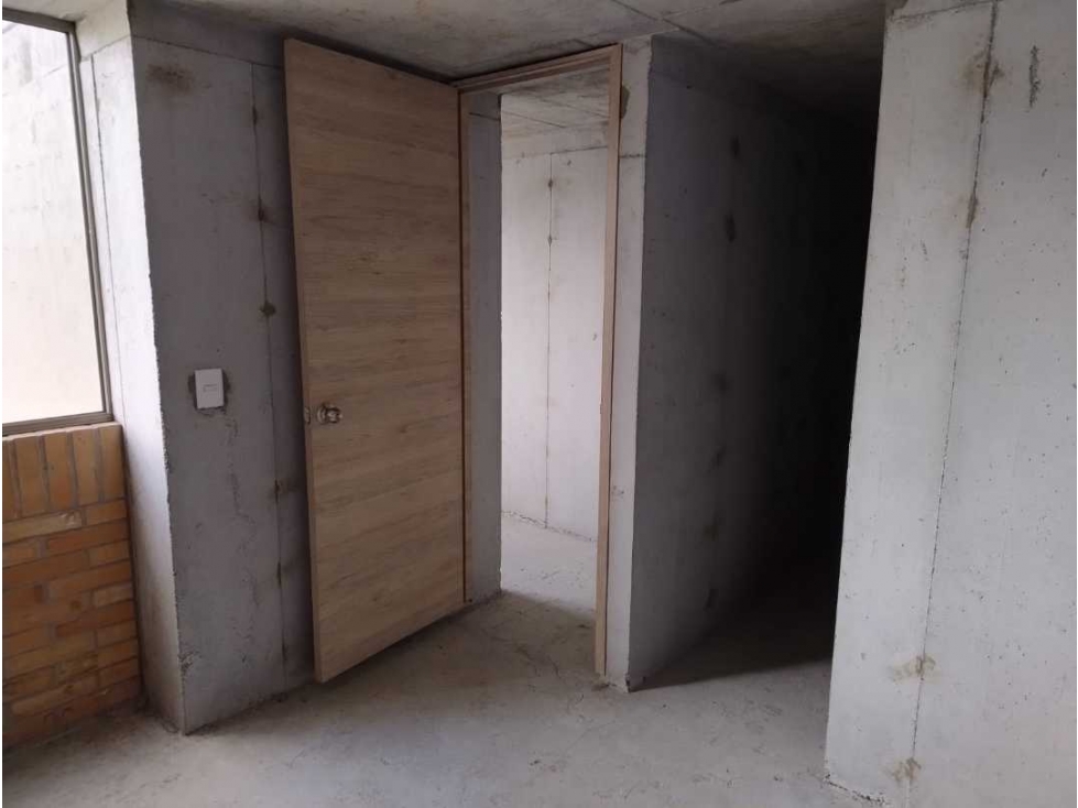 SE VENDE APARTAMENTO EN OBRA GRIS TRAPICHE PISO 21 UNIDAD CERRADA — foto 3