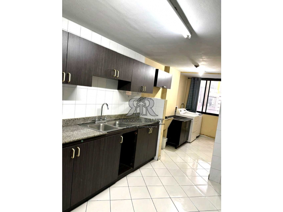 Se Vende Apartamento En Paitilla Edificio Mirasol — foto 2