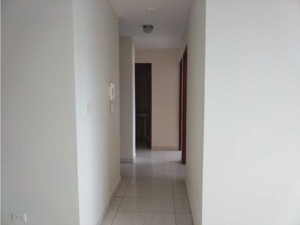 Se Vende Apartamento en Parque Lefevre con Línea Blanca — foto 3