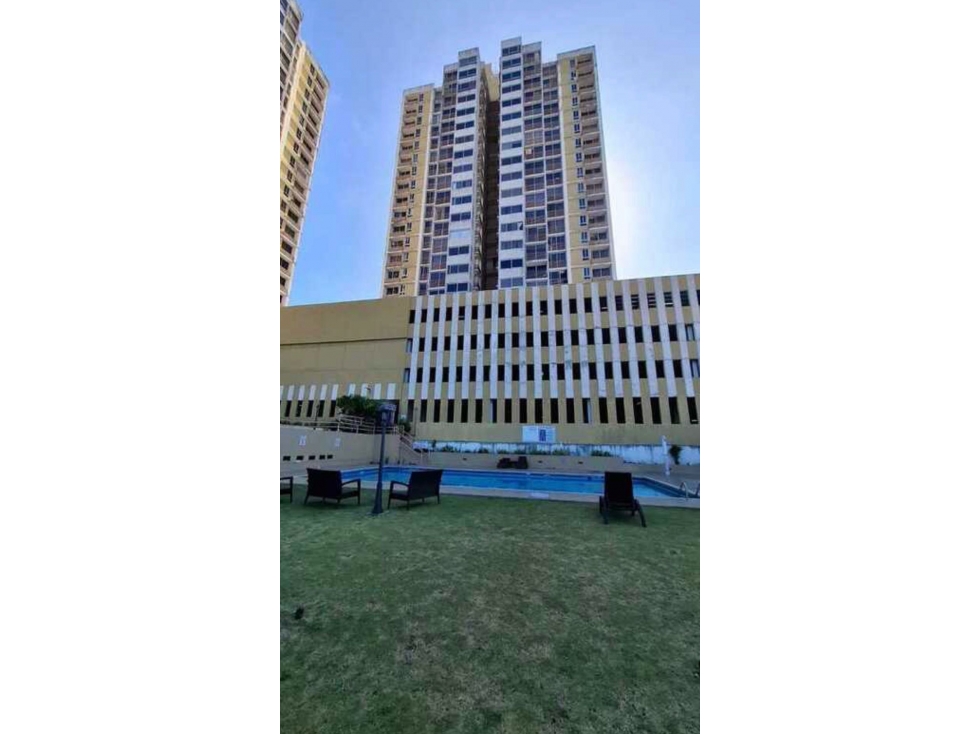 SE VENDE APARTAMENTO EN PH 4 ISLAS EN VÍA CINCUENTENARIO $130,000