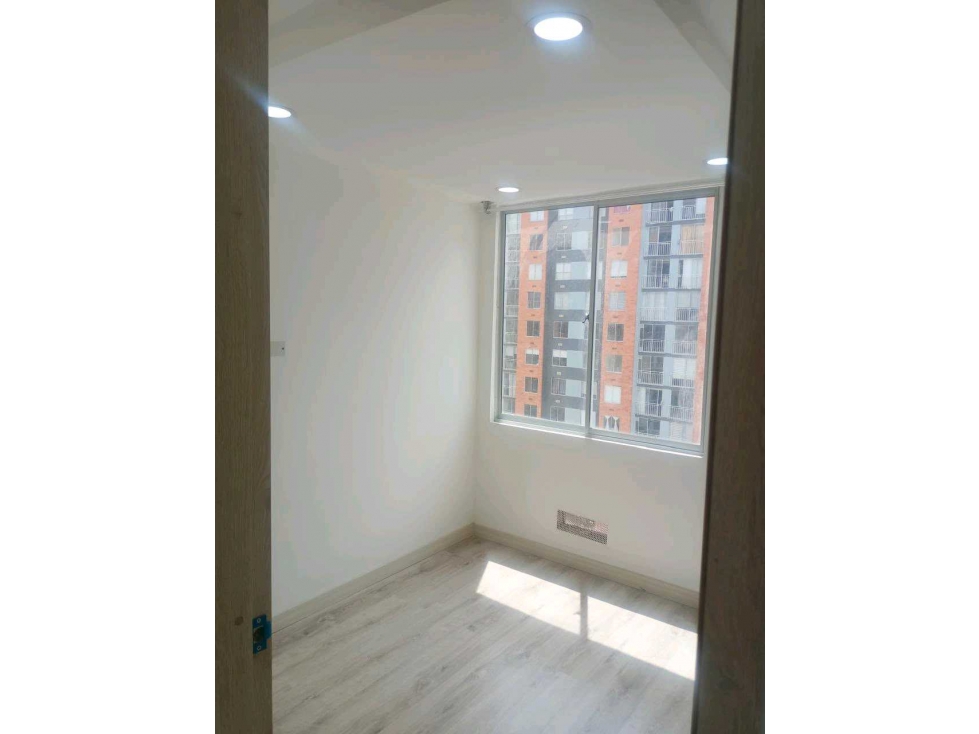 SE VENDE APARTAMENTO EN PRIMAVERA 6-39 ET 2 PUENTE ARANDA — foto 6