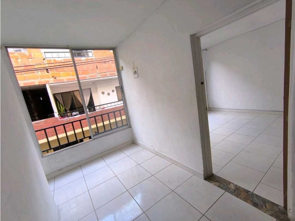 SE VENDE APARTAMENTO EN PUERTO BELLO, CERCA A FABRICATO — foto 2