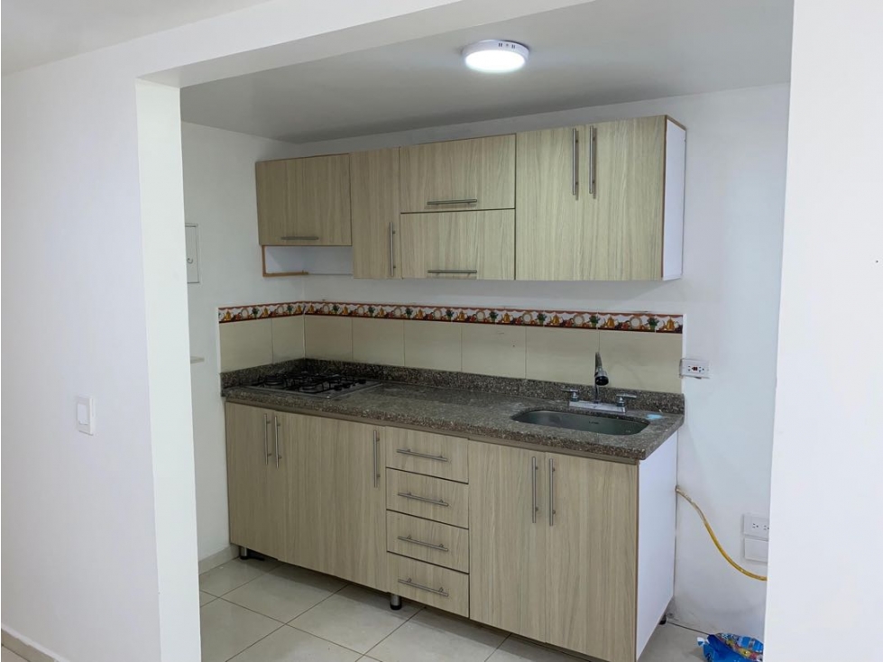 SE VENDE APARTAMENTO EN RIO NEGRO CERCA AL HOSPITAL CENTRAL - 1