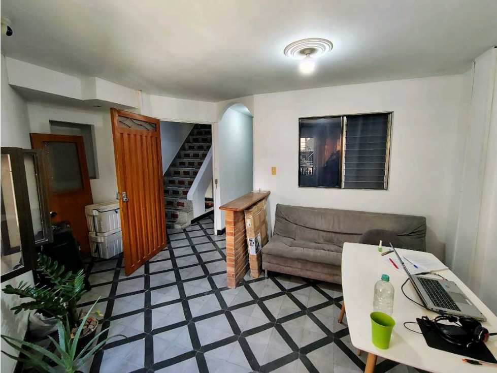 Se vende apartamento en Robledo a 3 cuadras del Éxito y la Av. 80