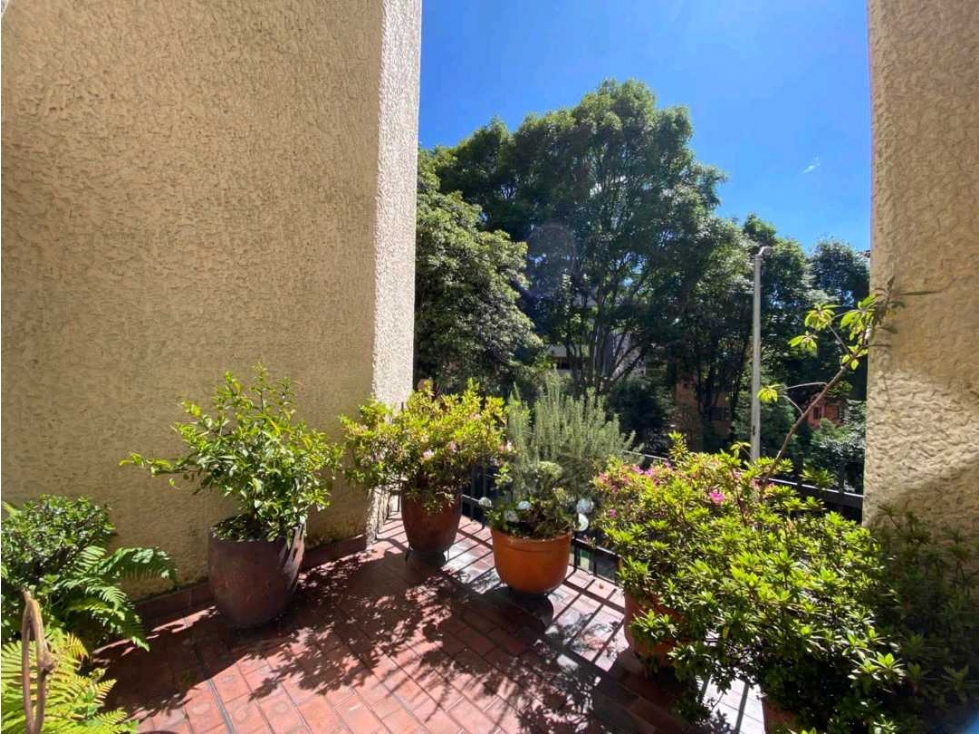 SE VENDE APARTAMENTO EN ROSALES ( Para Remodelar circunvalar con 70 ) — foto 2