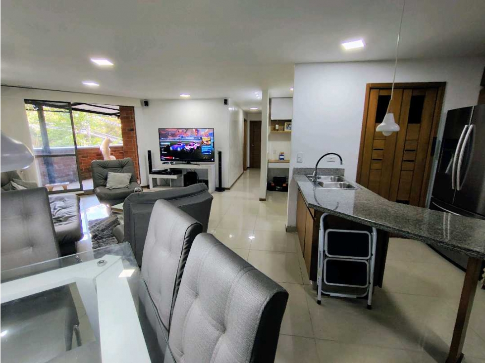 SE VENDE APARTAMENTO EN SABANETA CERCA A AVES MARÍA