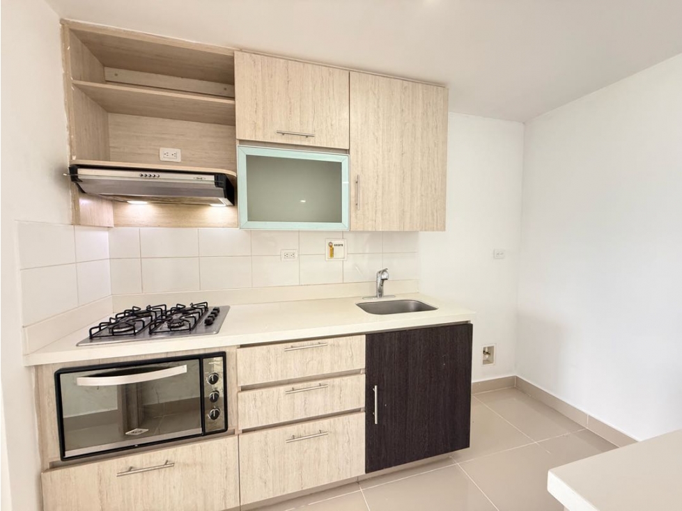 SE VENDE APARTAMENTO EN SABANETA SECTOR LAS LOMITAS - NATURA — foto 2