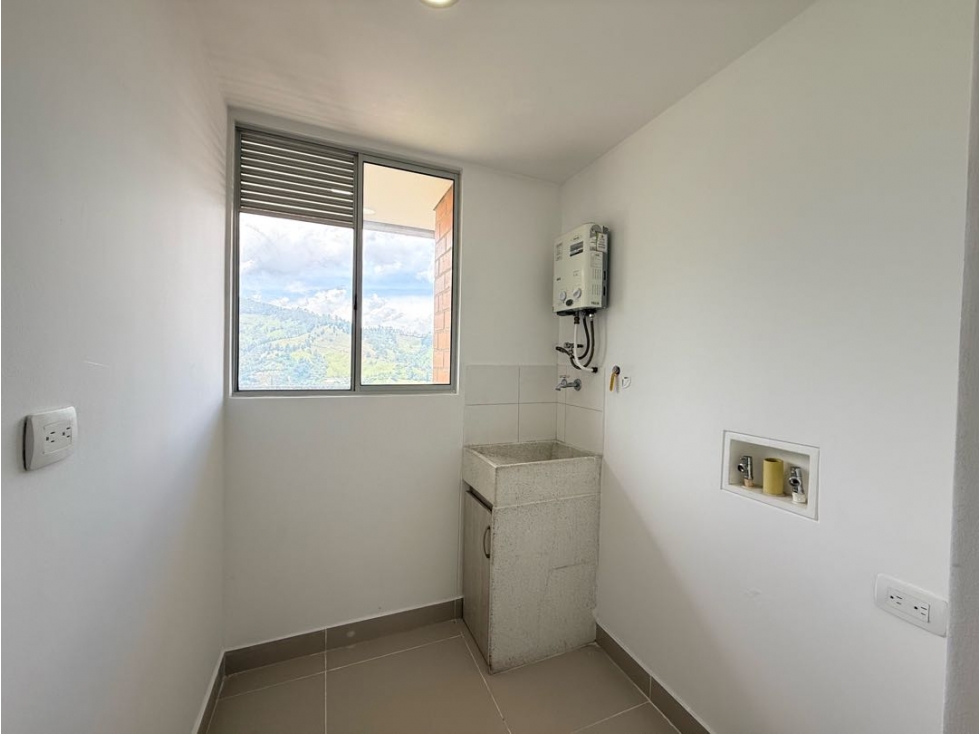 SE VENDE APARTAMENTO EN SABANETA SECTOR LAS LOMITAS - NATURA — foto 3