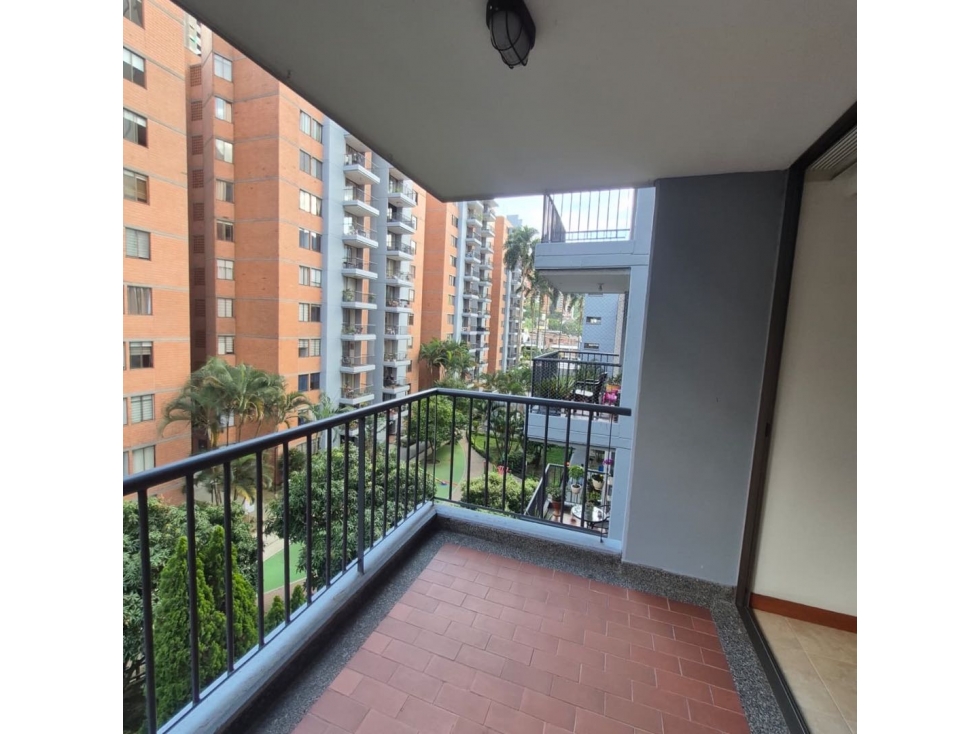 SE VENDE APARTAMENTO EN SABANETA, SECTOR HOSPITAL, 84 m² | 4 HAB