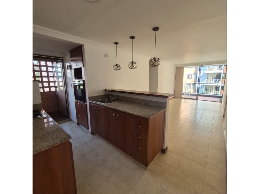 SE VENDE APARTAMENTO EN SABANETA, SECTOR HOSPITAL, 84 m² | 4 HAB — foto 3