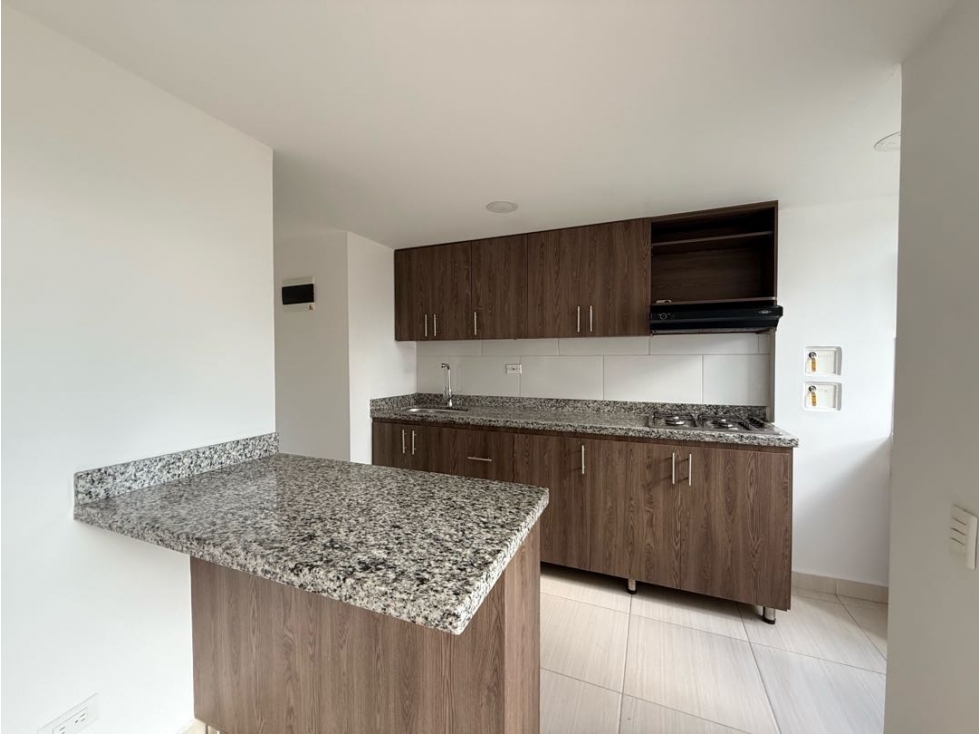 SE VENDE APARTAMENTO EN SABANETA LAS LOMITAS - MONTEFLOR — foto 4