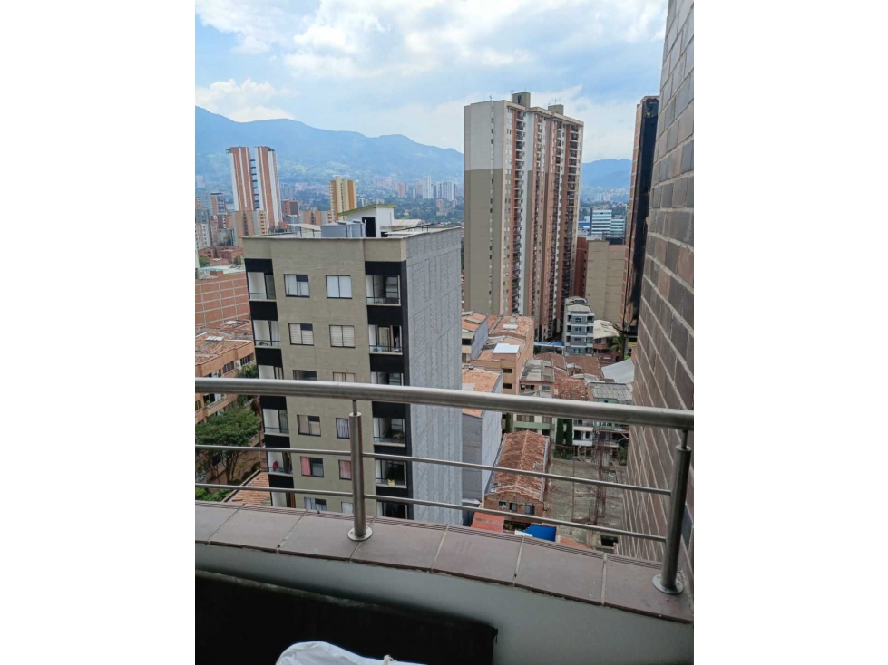 SE VENDE APARTAMENTO EN SABANETA, SECTOR LA VAQUITA.