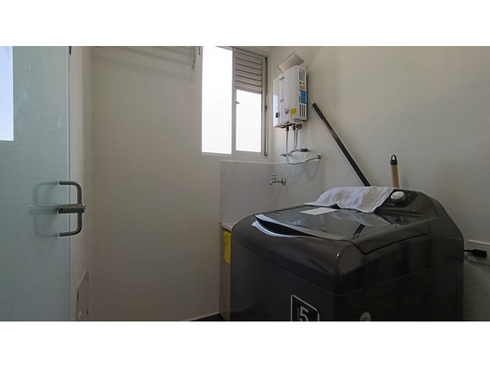 SE VENDE APARTAMENTO EN SABANETA LA DOCTORA PARTE BAJA — foto 4