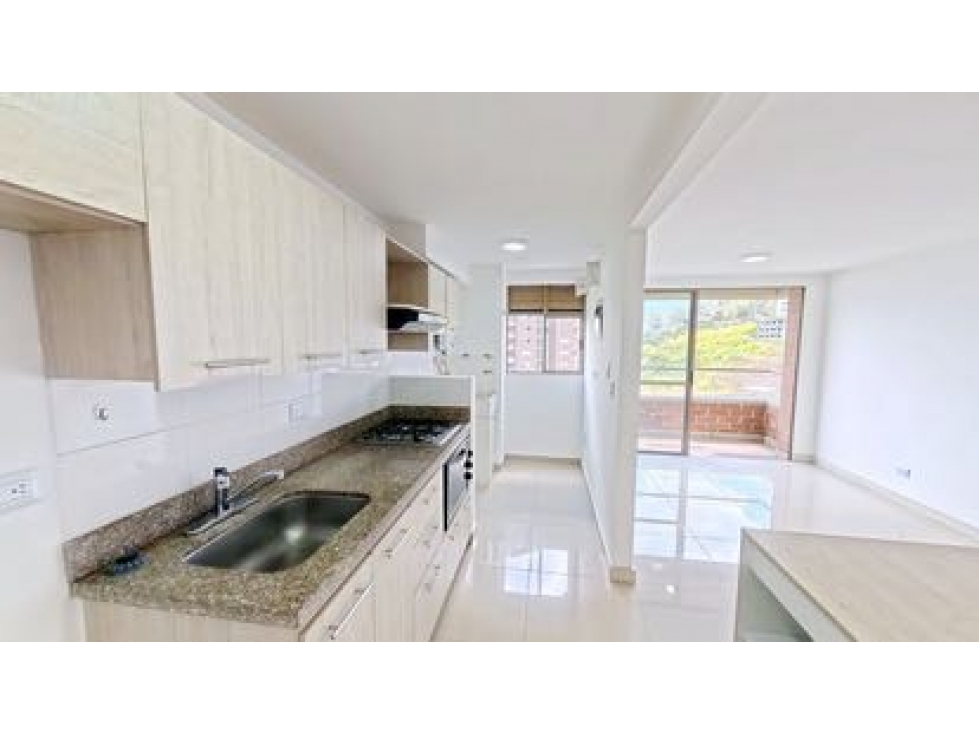 SE VENDE APARTAMENTO EN SABANETA LAS LOMITAS - SELVÁTICA