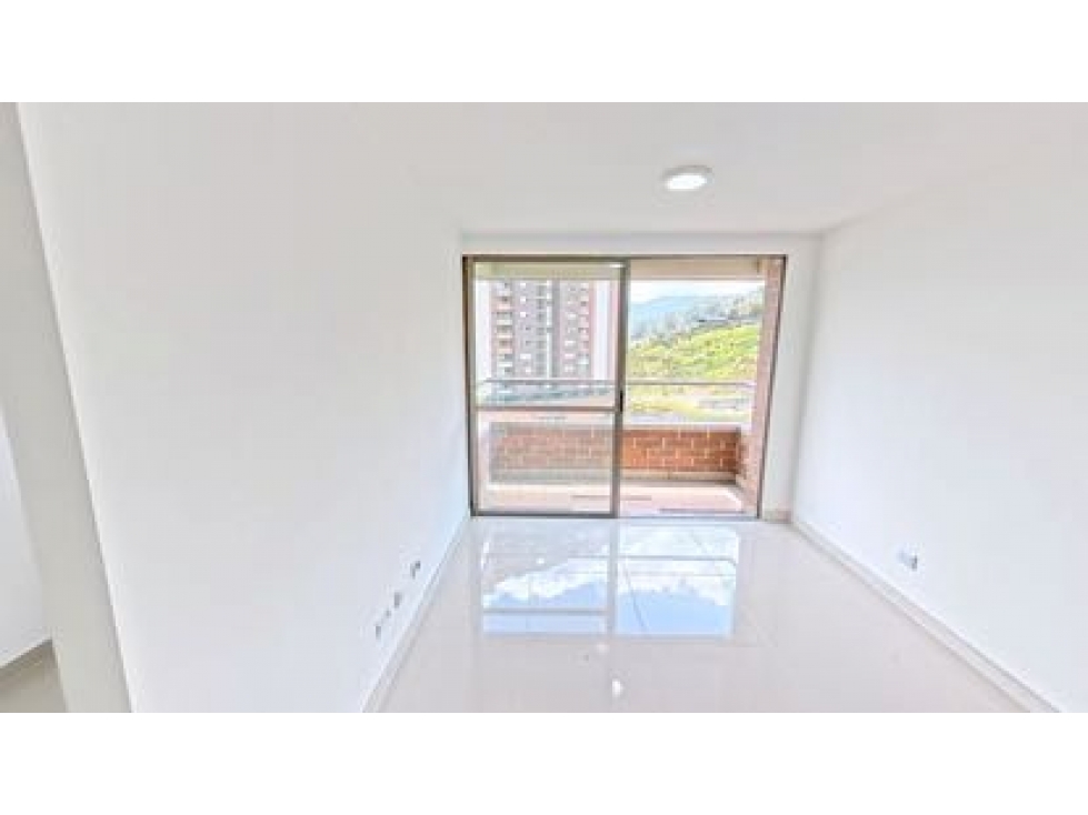SE VENDE APARTAMENTO EN SABANETA LAS LOMITAS - SELVÁTICA — foto 2