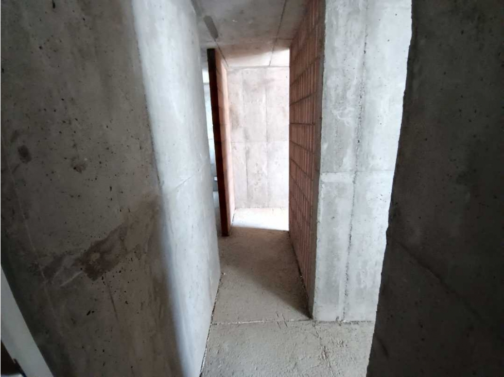 Se Vende apartamento en Sabaneta en obra negra — foto 6