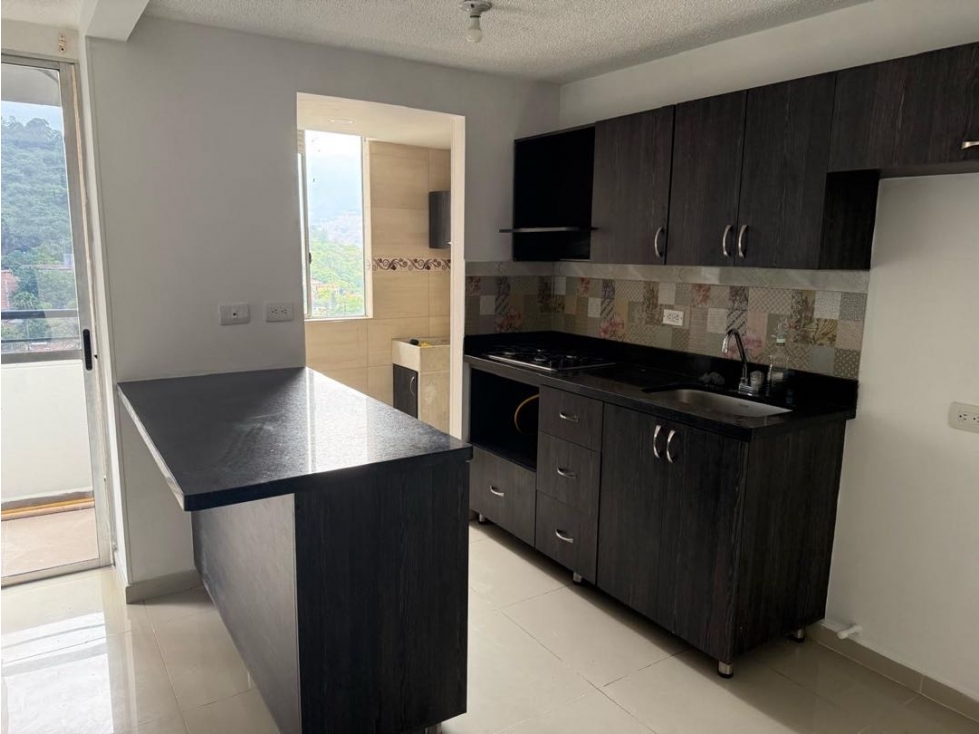 SE VENDE APARTAMENTO EN MEDELLÍN - SAN GERMÁN — foto 2