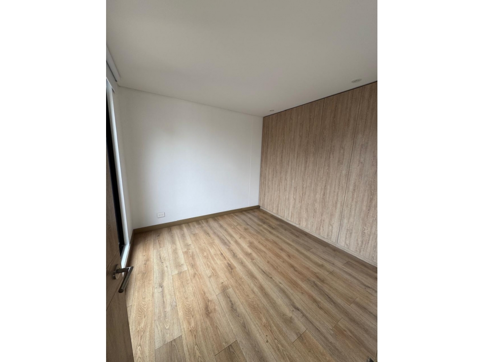 se vende apartamento en santa barbara — foto 5