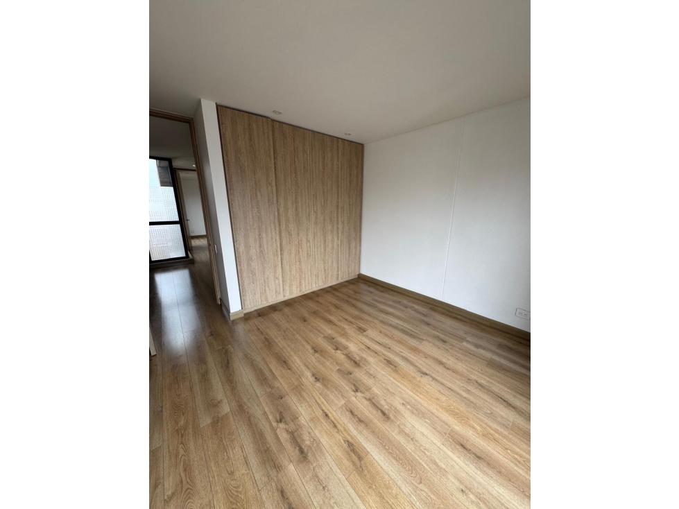 se vende apartamento en santa barbara — foto 6